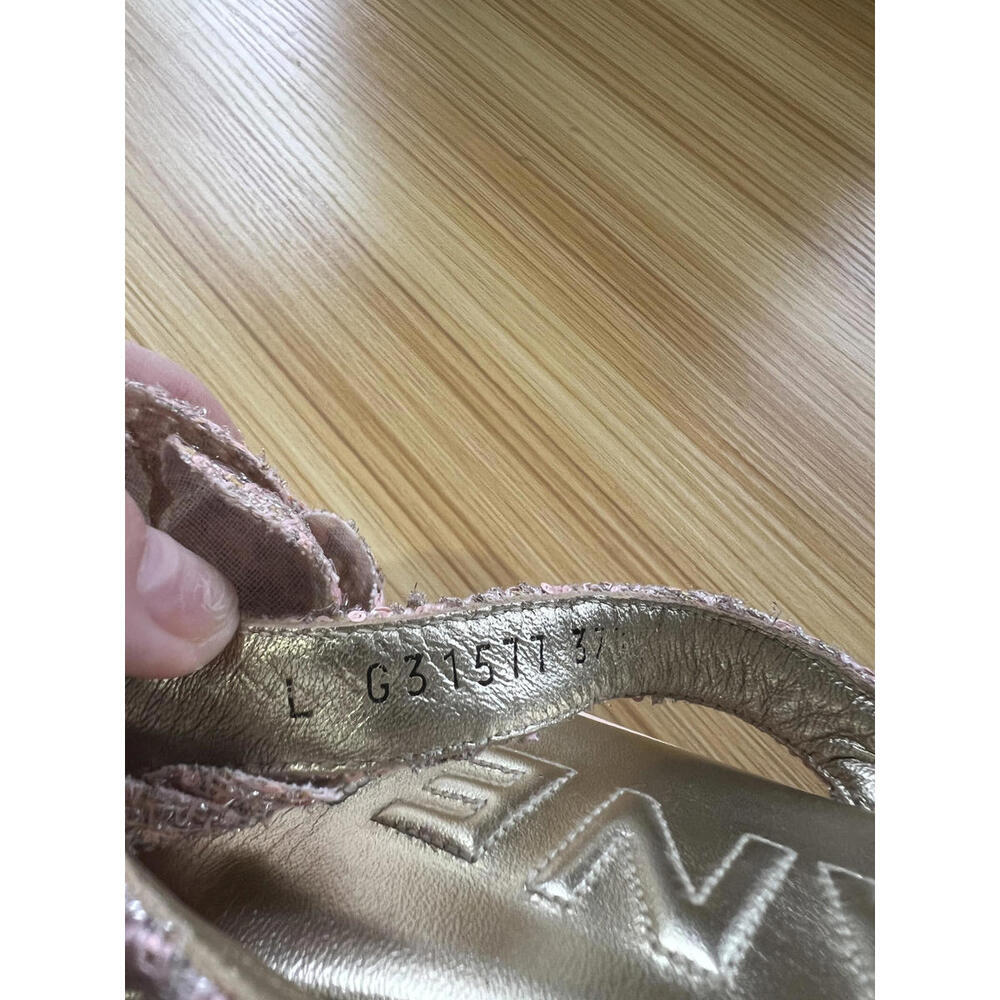 Chanel Vintage Pink Tweed Thong Flats - Picture 3 of 3